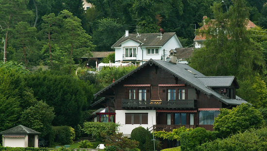 Къща до Женевското езеро