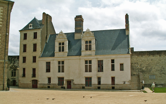 Замъкът на Дуковете на Бретания
